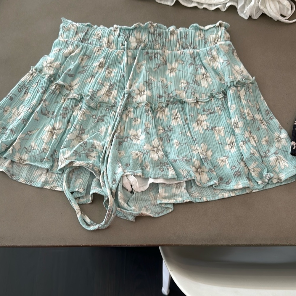 gab and kate shorts